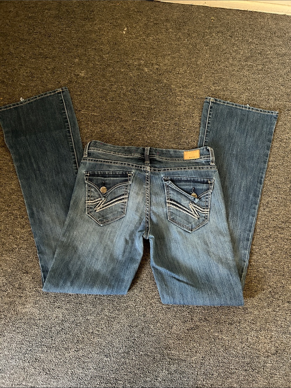 Women’s Mid Wash Blue Bootcut Jeans